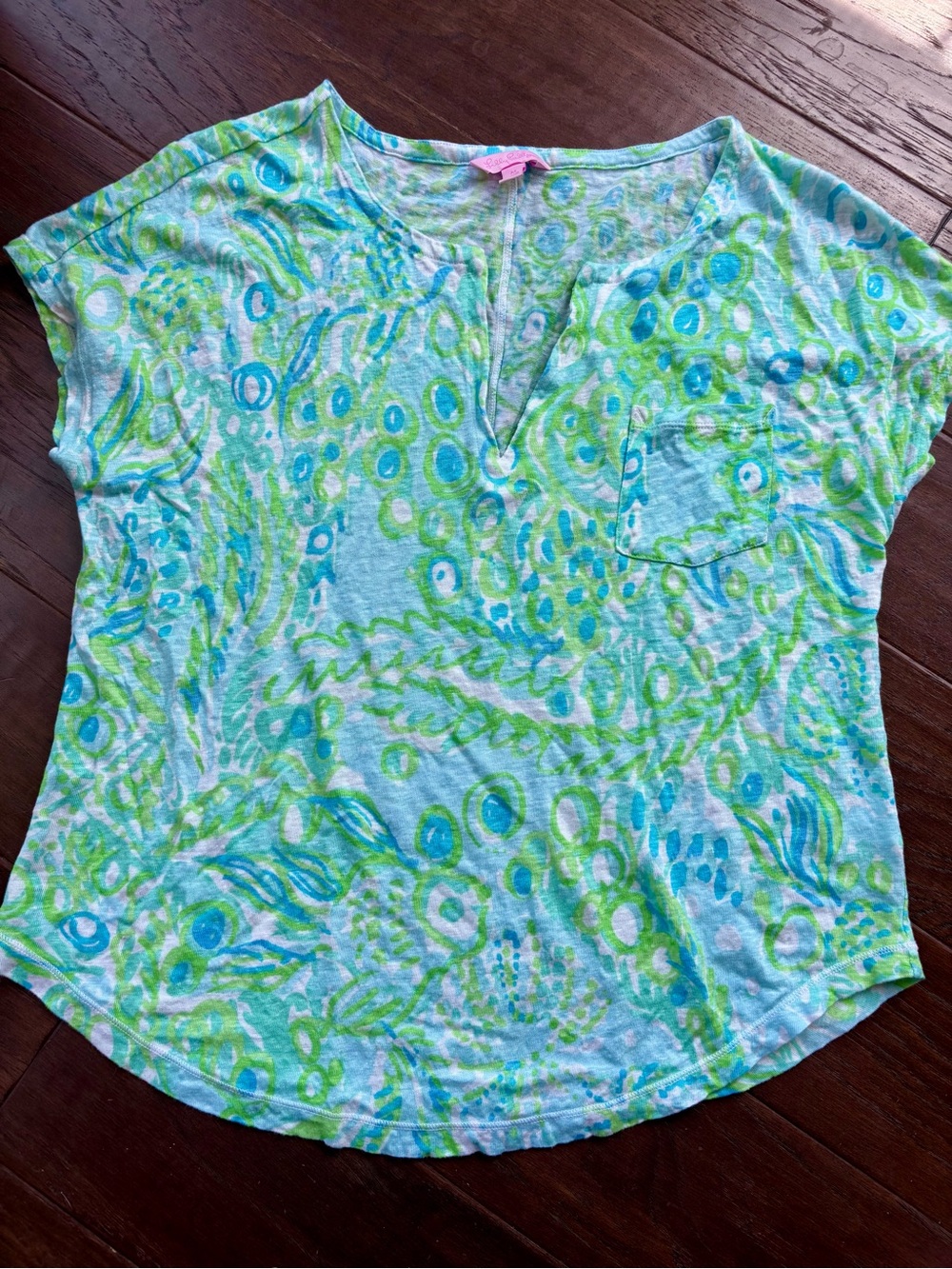 Lilly Pulitzer Duval short sleeve top. M